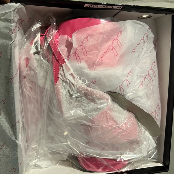 Ellie Platform heels Size 11 - Picture 9 of 12